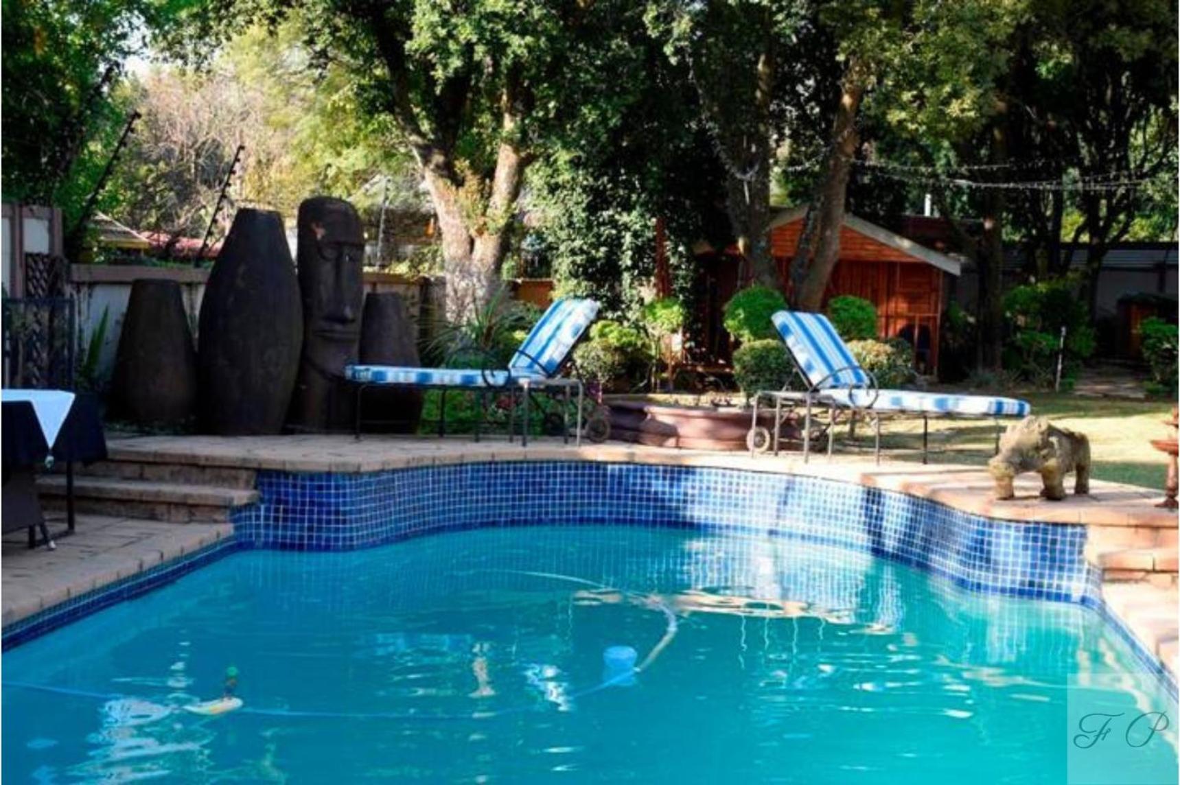 The Giraffe Room At Frederick'S Place Pretoria Exterior photo