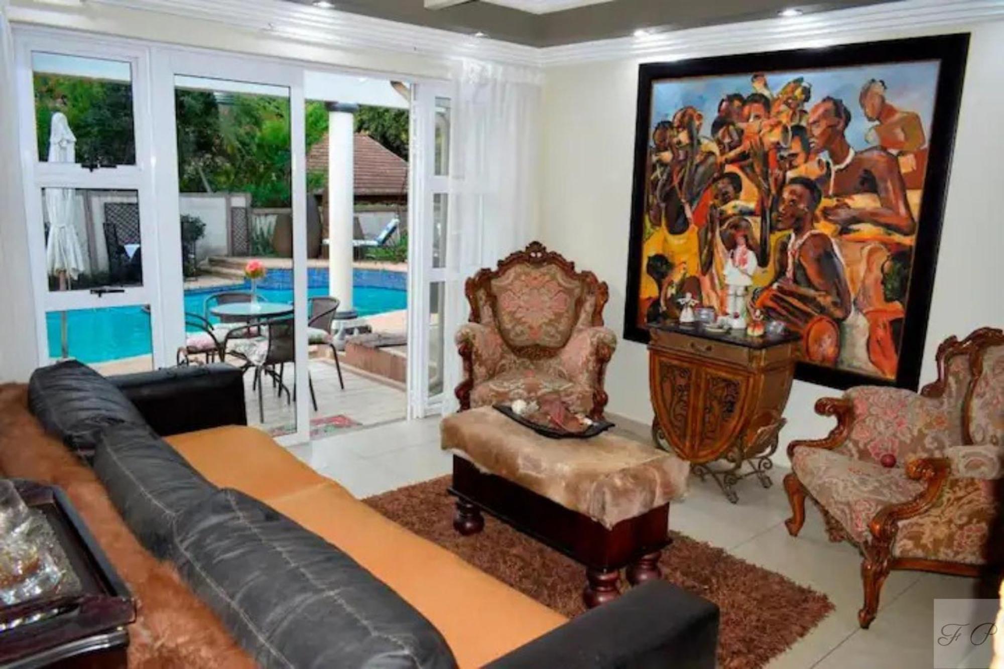 The Giraffe Room At Frederick'S Place Pretoria Exterior photo